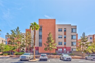 39 E Agate Ave in Las Vegas, NV - Building Photo - Building Photo