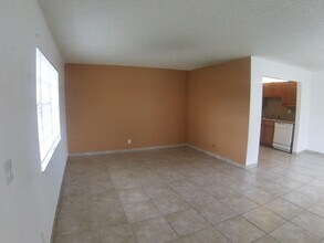 537 Normandy Ln in Delray Beach, FL - Building Photo - Building Photo