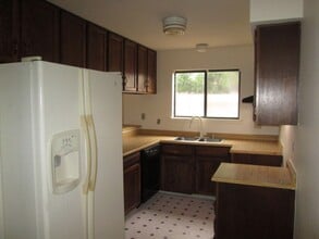 5004 Homestead Trail NW in Albuquerque, NM - Building Photo - Building Photo