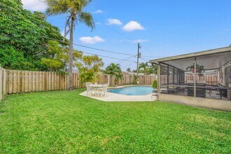 11461 NW 45th Pl in Sunrise, FL - Building Photo - Building Photo