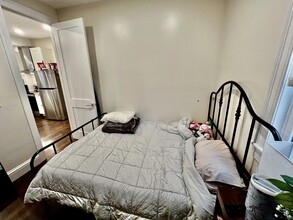 35 Foster St, Unit 1 in Boston, MA - Building Photo - Building Photo