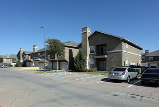 The Brook in Frisco, TX - Foto de edificio - Building Photo