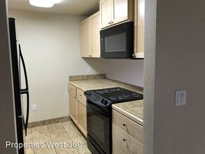 9013 NE 54th St-Unit -1-28 in Vancouver, WA - Building Photo - Building Photo