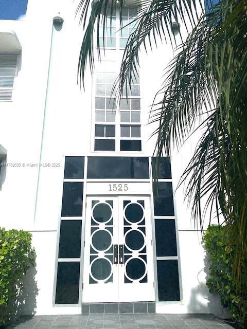 property at 1525 Meridian Ave