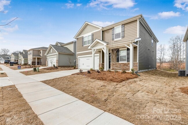 2201 Lavender Mdws Ct in Monroe, NC - Building Photo - Building Photo