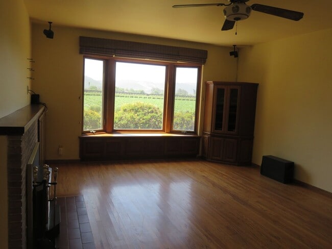 1881 Mission Gate Rd in Lompoc, CA - Building Photo - Building Photo