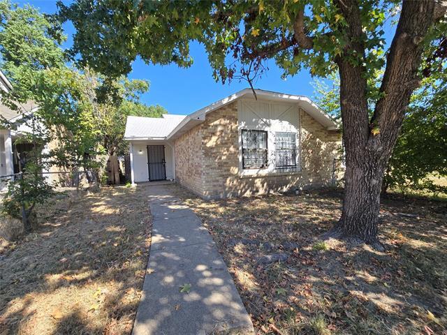 9571 Gonzales Dr in Dallas, TX - Building Photo