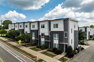 1050 E Trinity Ln in Nashville, TN - Building Photo