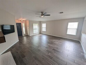 1006 Chardonnay Crossing in Leander, TX - Building Photo - Building Photo