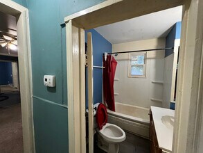 706 Violet St in West Columbia, SC - Building Photo - Building Photo