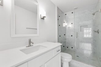 Clairview Apartments in Birmingham, AL - Building Photo - Interior Photo
