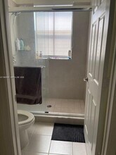 11064 W 33rd Way in Hialeah, FL - Building Photo - Building Photo