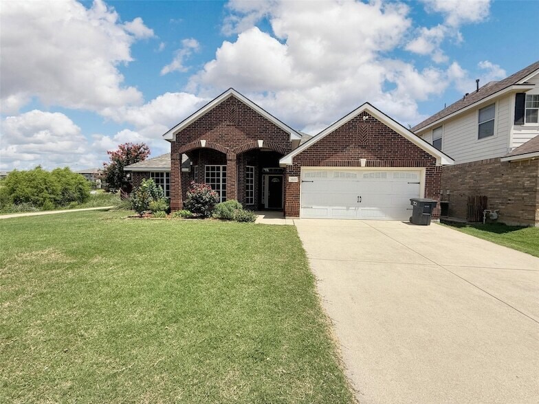 3601 Queenswood Ct in Fort Worth, TX - Building Photo