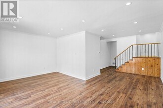 11 Cathcart Crescent in Brampton, ON - Building Photo - Building Photo