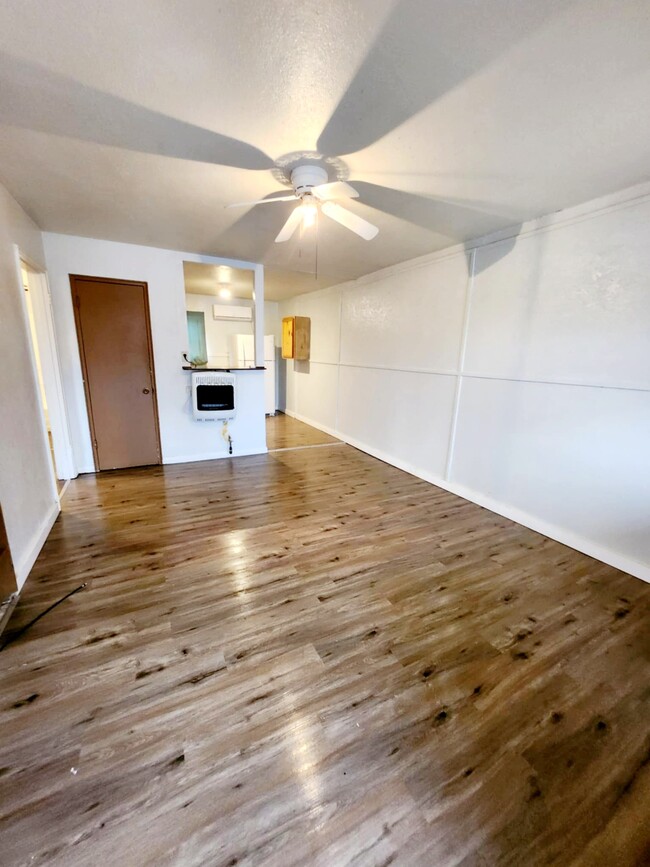 1500 Sycamore St, Unit A in Big Spring, TX - Foto de edificio - Building Photo