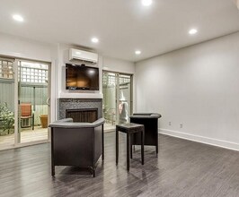3321 Oak Grove Ave in Dallas, TX - Building Photo - Building Photo