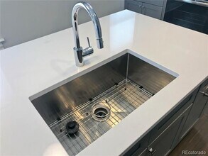 1691 Monroe St-Unit -1 in Denver, CO - Foto de edificio - Building Photo