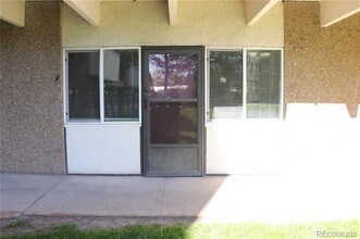 384 S Ironton St in Aurora, CO - Building Photo - Building Photo