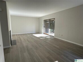 328 Carver Dr in Bethlehem, PA - Building Photo - Building Photo