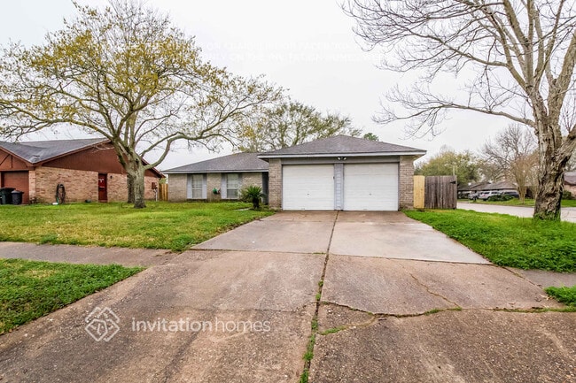 2902 Early Turn Dr in Webster, TX - Building Photo - Building Photo