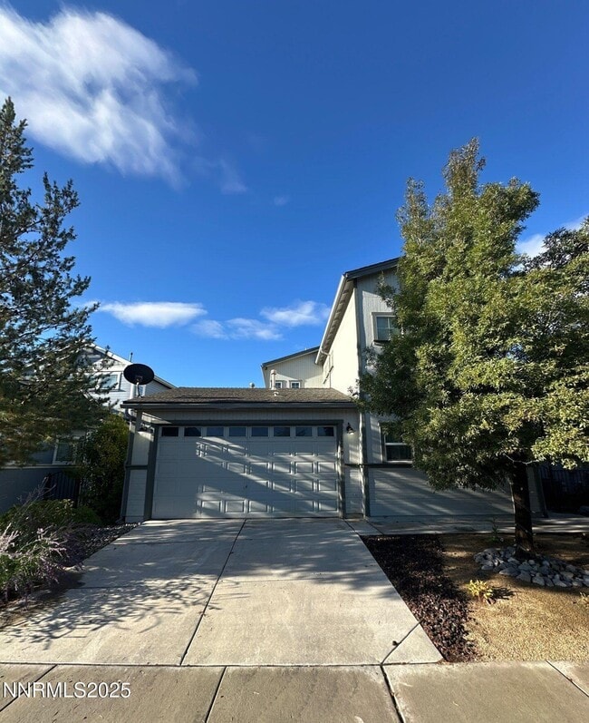 property at 1279 Par Three Dr
