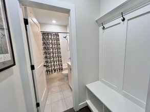 1611 Draper Vw Lp in Raleigh, NC - Building Photo - Building Photo