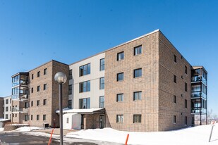 153 Du Mont-Marie St in Lévis, QC - Building Photo