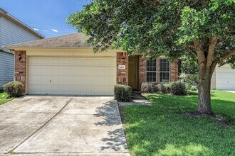 407 Annatto Ln in Crosby, TX - Building Photo - Building Photo