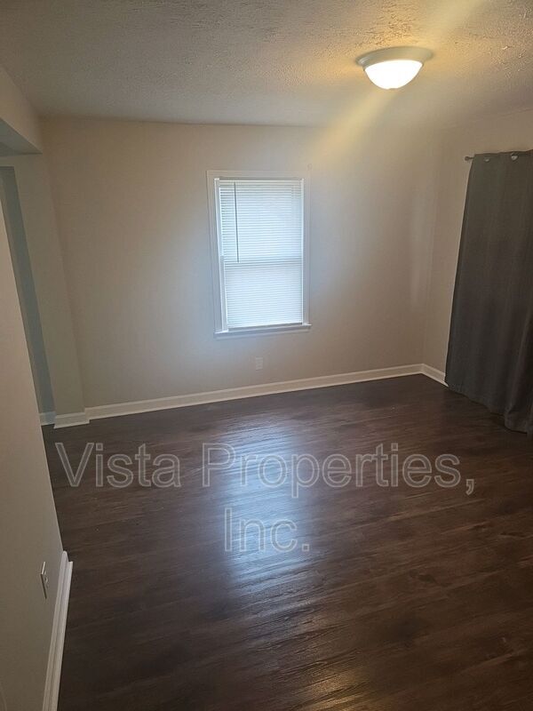 8902 Beulah Church Rd in Louisville, KY - Building Photo - Building Photo