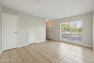 2505 Waters Edge Dr in Neptune Beach, FL - Building Photo - Building Photo