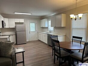 712 Cherokee Rd in Florence, SC - Building Photo - Building Photo
