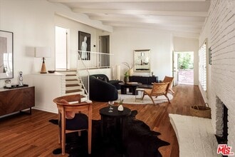 5657 Valley Oak Dr in Los Angeles, CA - Building Photo - Building Photo