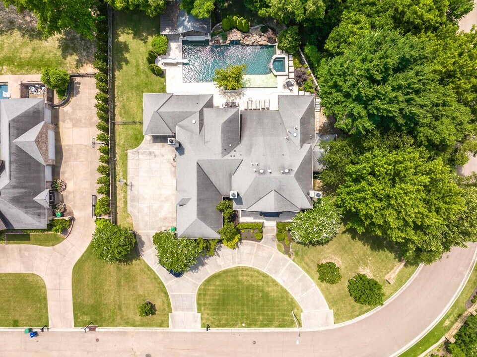 9039 N Hollybrook Ln in Memphis, TN - Building Photo
