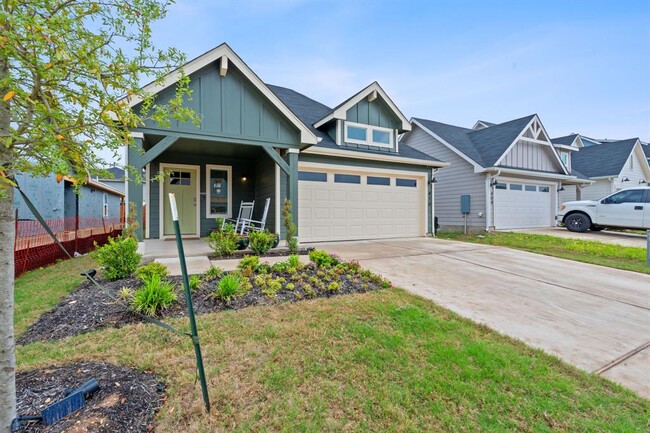 416 Frogmore Lp in Uhland, TX - Building Photo - Building Photo