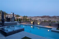 1 Via Stefano in Henderson, NV - Foto de edificio - Building Photo