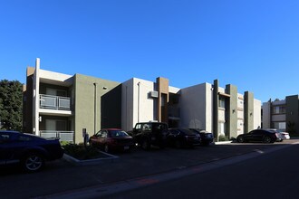 8899 Navajo Rd in San Diego, CA - Building Photo - Building Photo