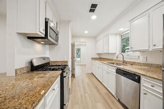 6348 Berwyn Ln in Dallas, TX - Building Photo - Building Photo