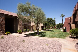 4980 Indian River Dr in Las Vegas, NV - Building Photo - Building Photo