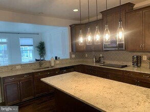 10538 Hinton Wy in Manassas, VA - Building Photo - Building Photo