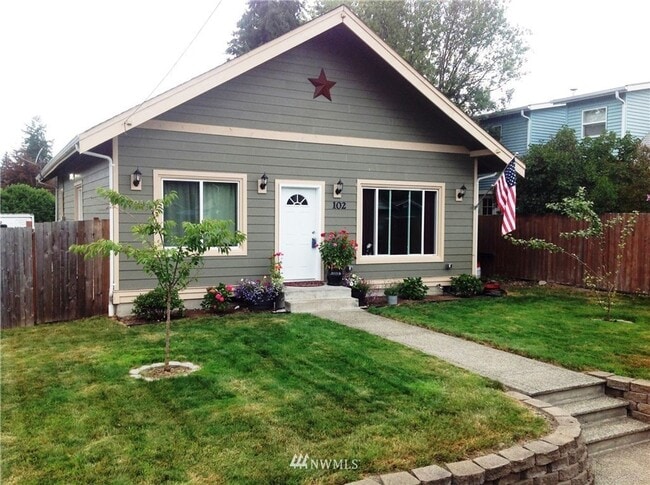 property at 102 Pennsylvania Ave N