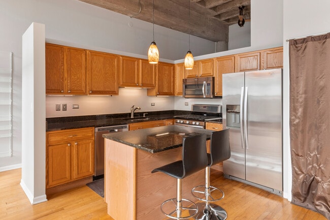 1834 Ridge Ave in Evanston, IL - Building Photo - Building Photo