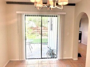 813 NE 22nd Dr in Wilton Manors, FL - Building Photo - Building Photo