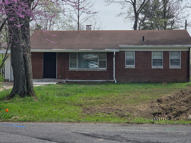 property at 2245 W Coil St