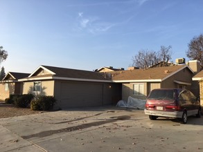 6117 S H Street in Bakersfield, CA - Building Photo - Other