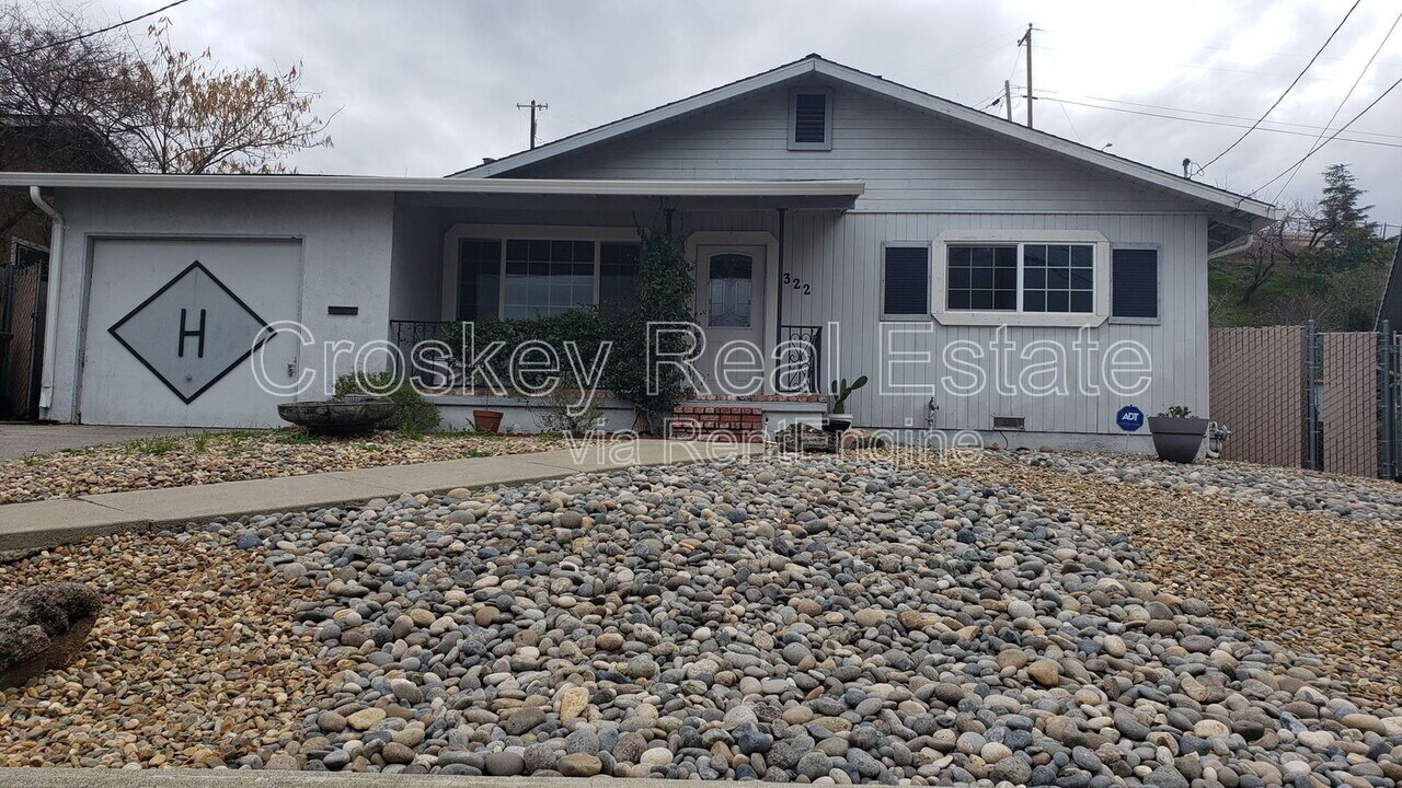 322 Sweeney Rd in Antioch, CA - Building Photo