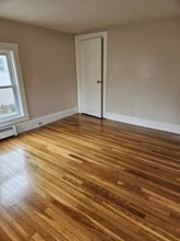 7 Arlington St, Unit 6 in Lowell, MA - Building Photo - Building Photo