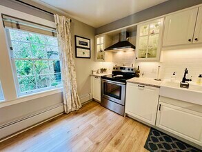 960 N Sherman St, Unit 1F in Denver, CO - Foto de edificio - Building Photo