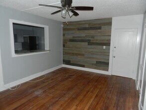 249 4th Ave N in St. Petersburg, FL - Building Photo - Building Photo