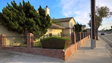 15052 Ward St in Westminster, CA - Foto de edificio - Building Photo