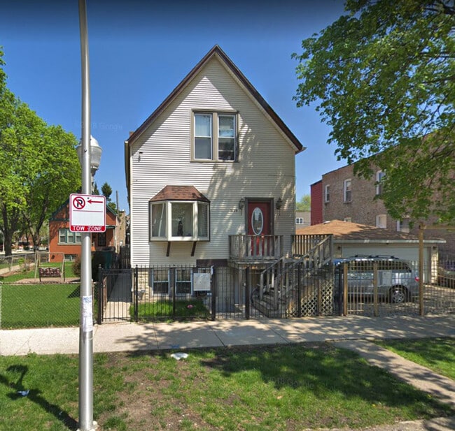 property at 3139 N Richmond St